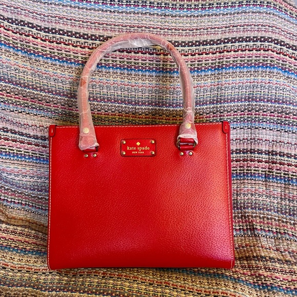 NWT red leather Quinn handbag - Picture 5 of 7
